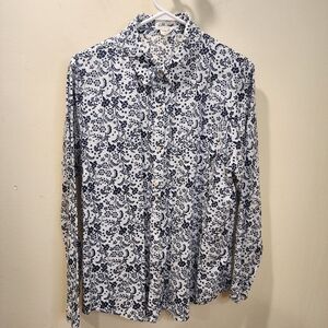 Lilis Closet White and blue long Sleeves button Down Shirt size L
